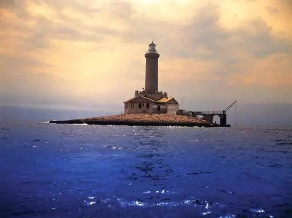 Croatian lighthouses for rent – rent lighthouse