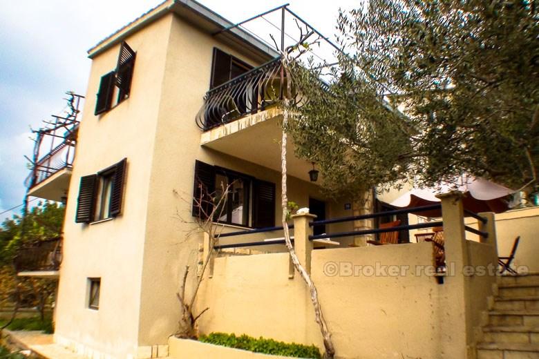 Renovated detached house, 50 meters from the sea