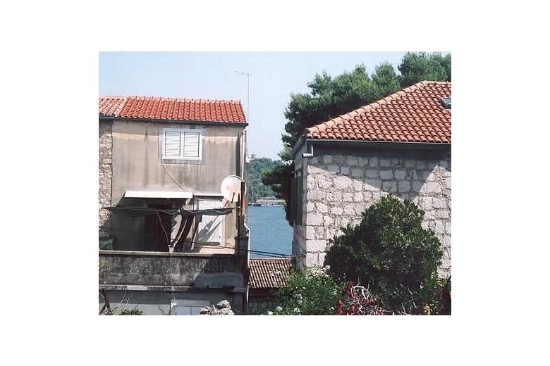 Maison en ruines, nécessitant une rénovation