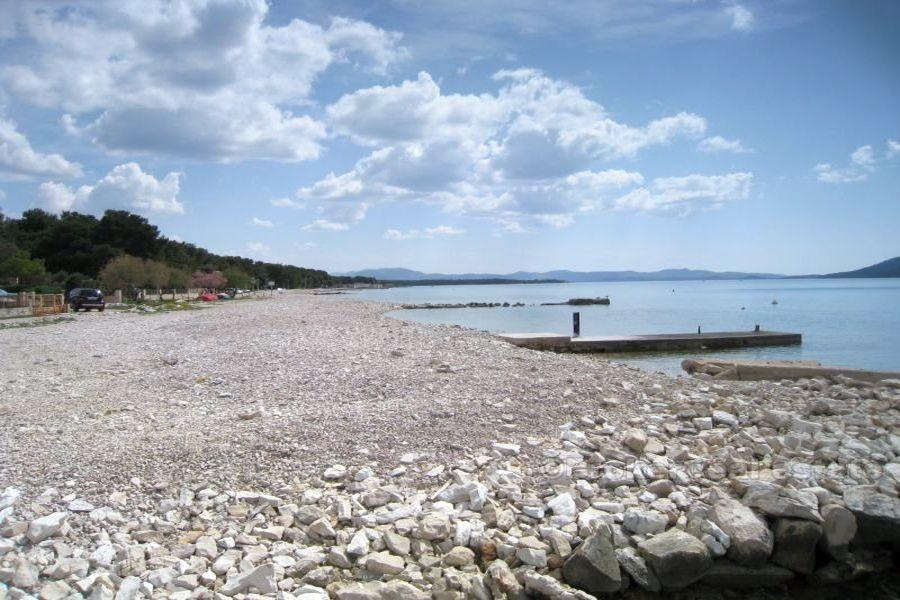 Maison familiale première rangée à la mer, à vendre