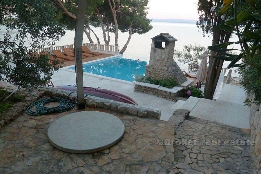 House / Villa on Ciovo island, first row to the sea