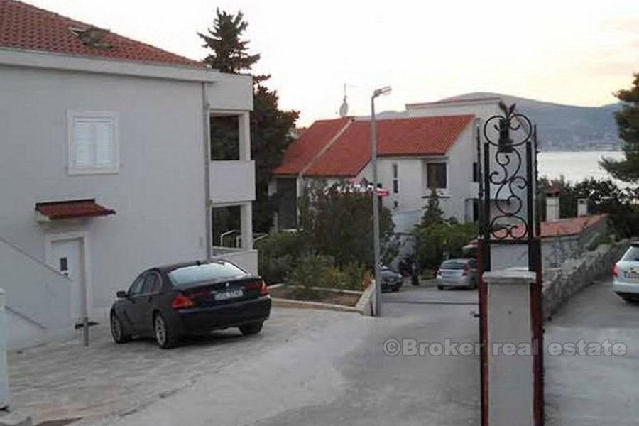 The villa of 280m2 on a plot of 521m2, for sale