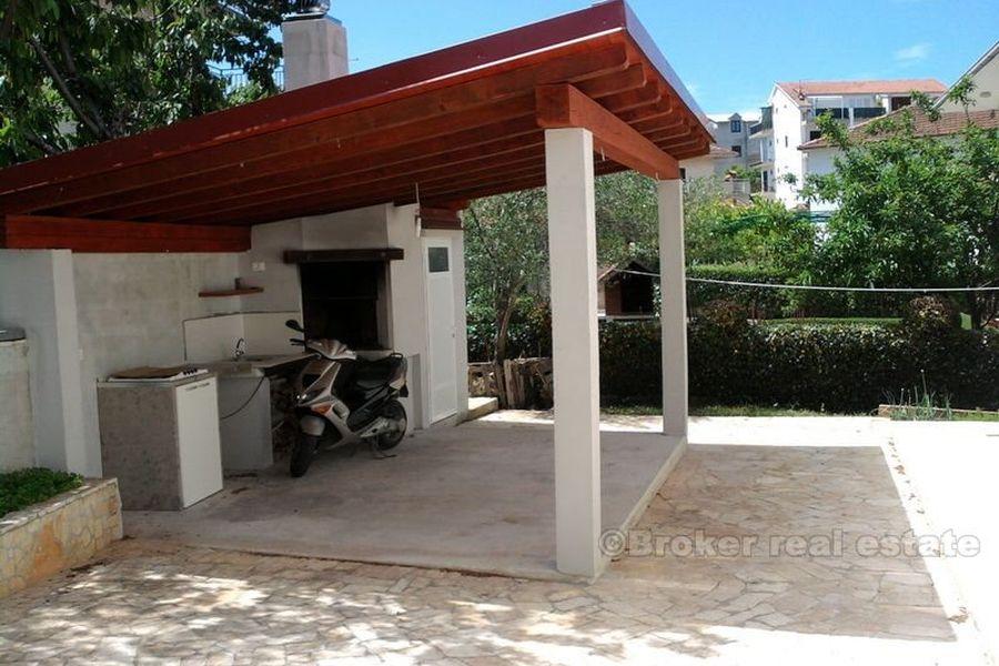 The villa of 280m2 on a plot of 521m2, for sale