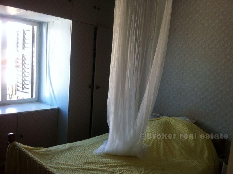 Duplex apartment overlooking the sea, for sale