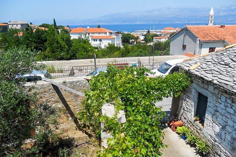 House with 5 apartments, na prodaju
