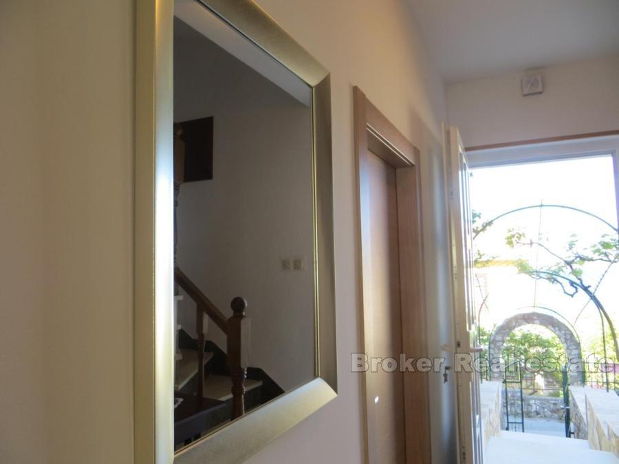 Spacious detached house