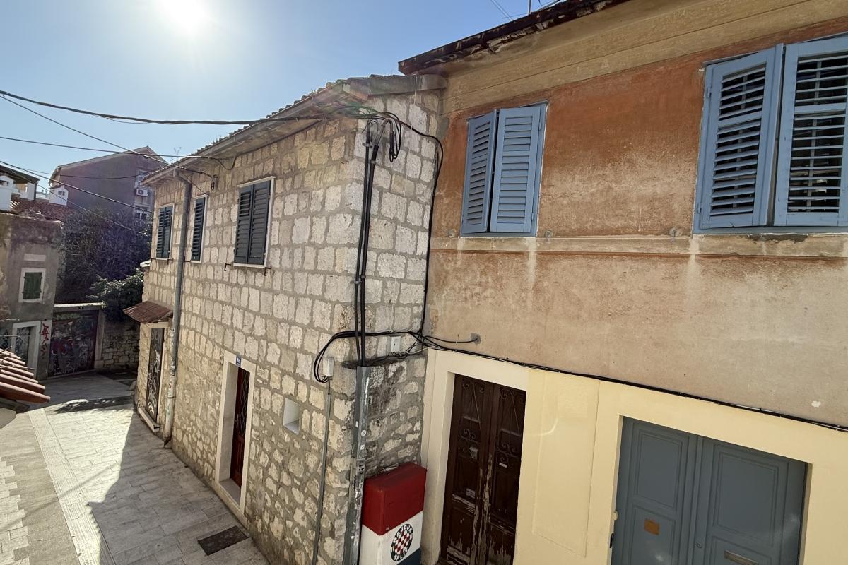 Radunica, centro di Split, Casa semi-indipendente in vendita