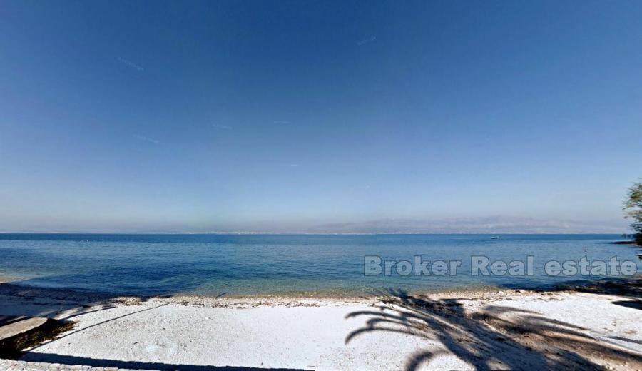 Bauland 300 m vom Meer, zum Verkauf
