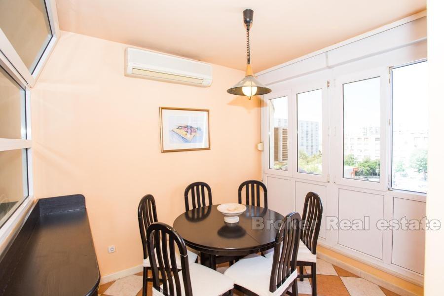 Apartament z 2 sypialniami w okolicy Gripe