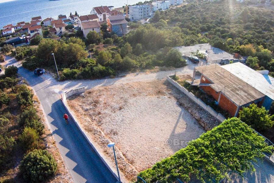 Terreno edificabile con vista sul mare, in vendita