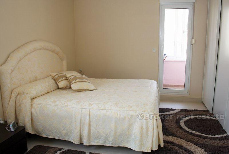 Znjan, Beautiful penthouse, for sale