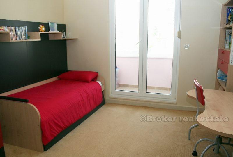 Znjan, Beautiful penthouse, for sale