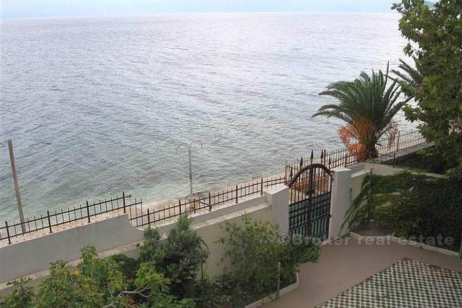Villa, for sale