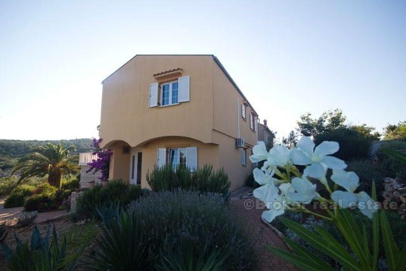 Villa with spectacular view, for sale