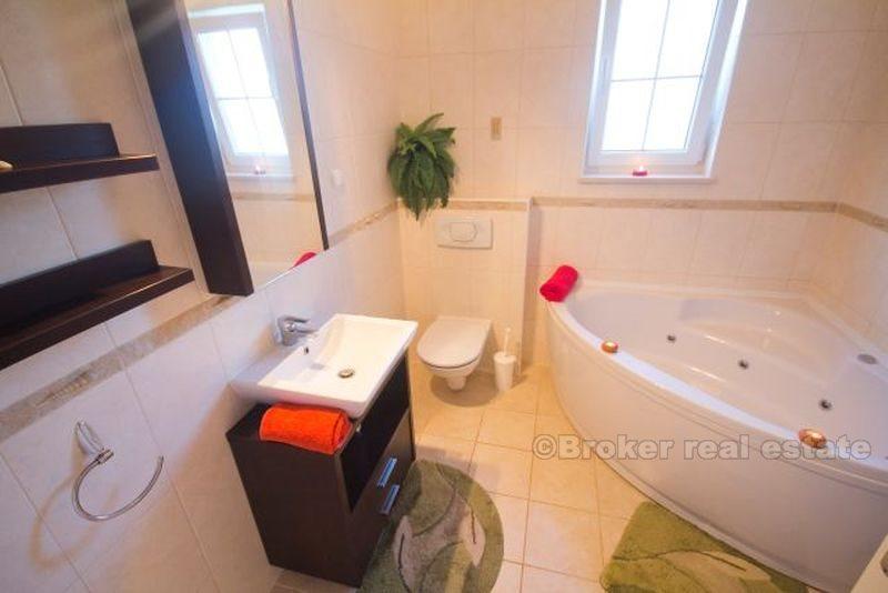 Villa avec vue spectaculaire, à vendre