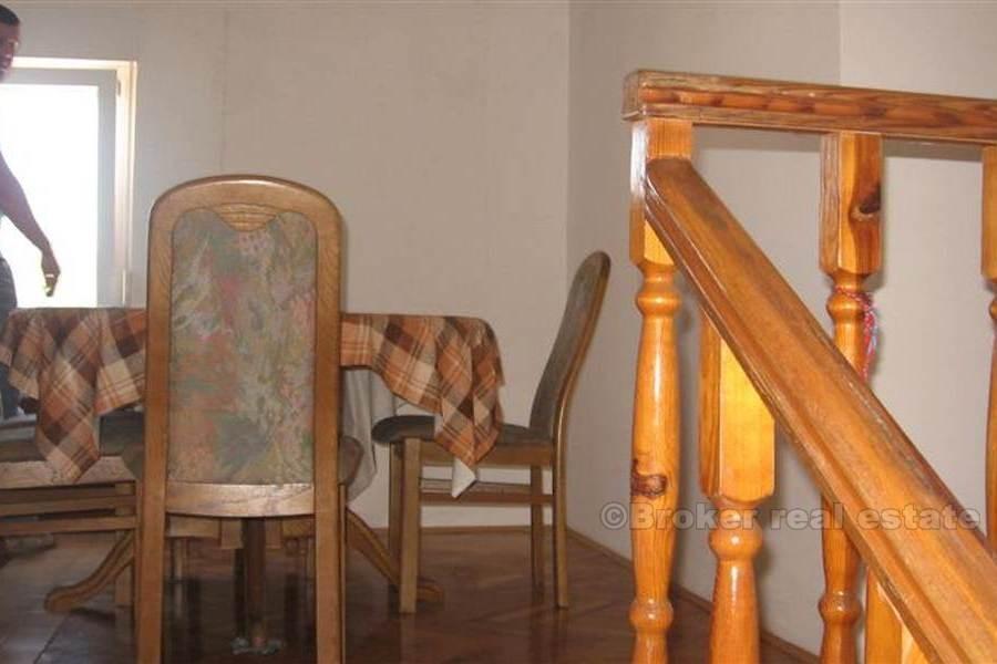 casa indipendente rinnovata