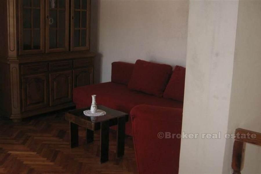 casa indipendente rinnovata