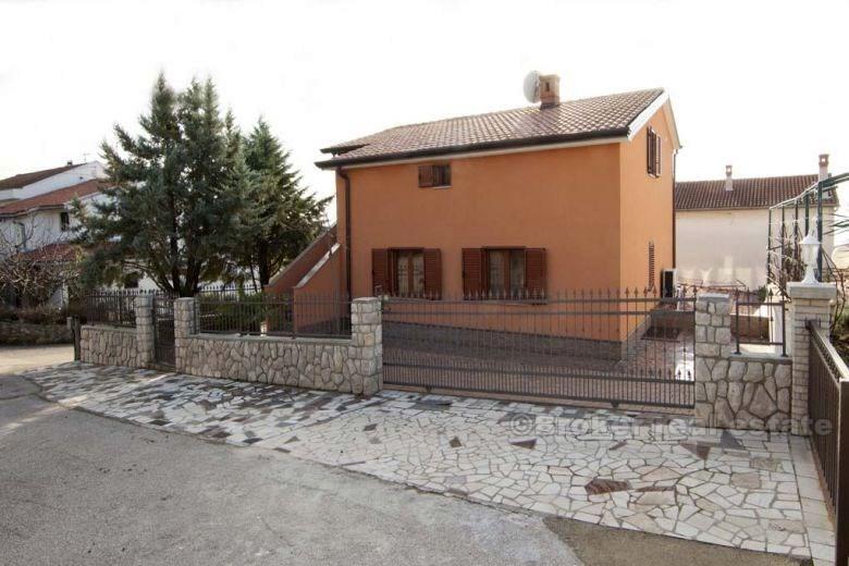 House on 3 floors, for sale