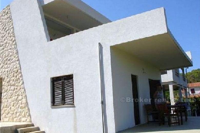 Holiday house with 2 apartments, for sale