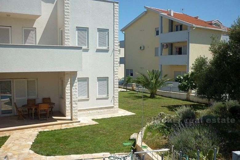 House with 5 apartments, for sale