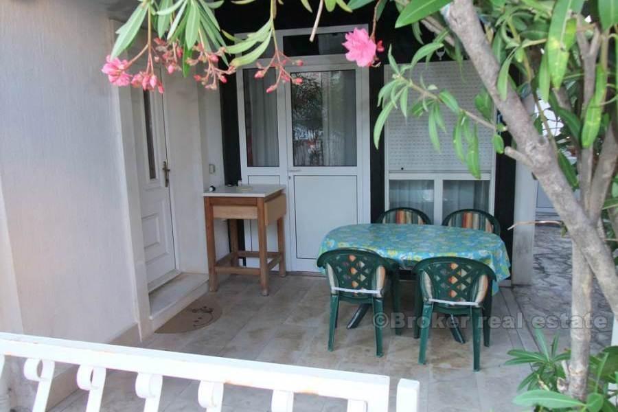 Appartement à deux chambres, à vendre