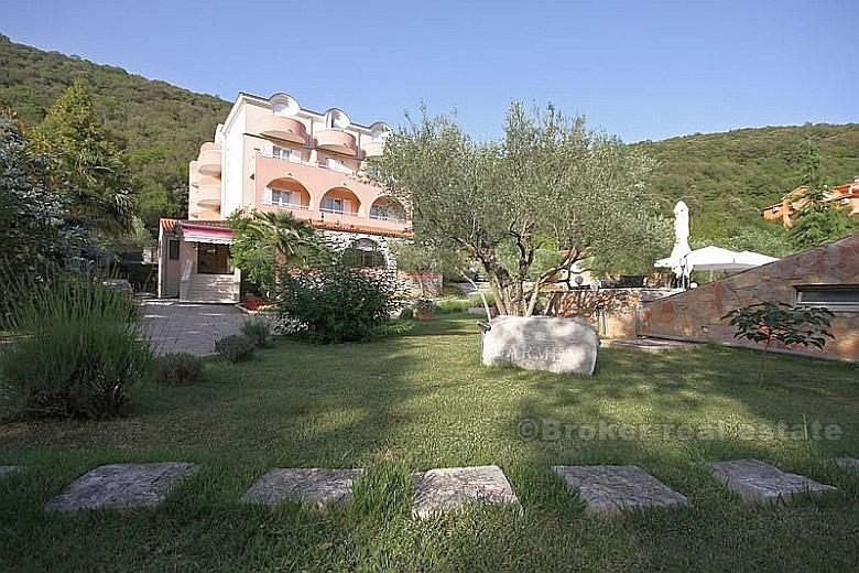 Hôtel de luxe dans une baie paisible à vendre