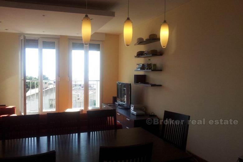 Appartement dans la partie élite de la ville, à vendre