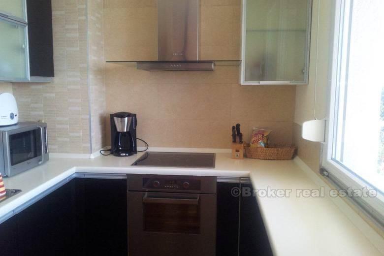 Appartement dans la partie élite de la ville, à vendre