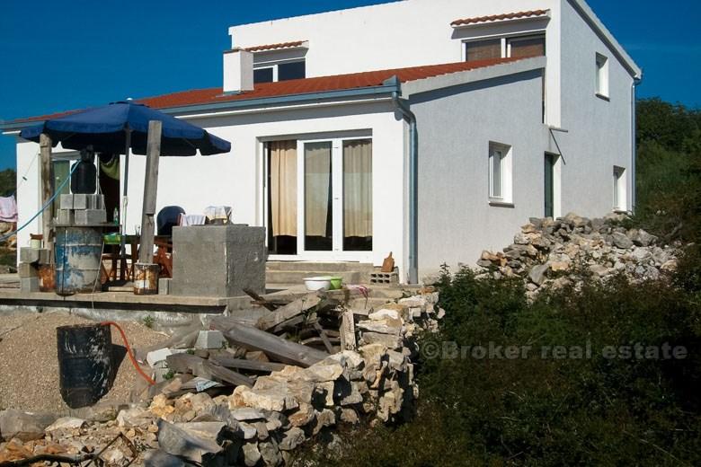 Maison nouvellement construite à 5 mètres de la mer