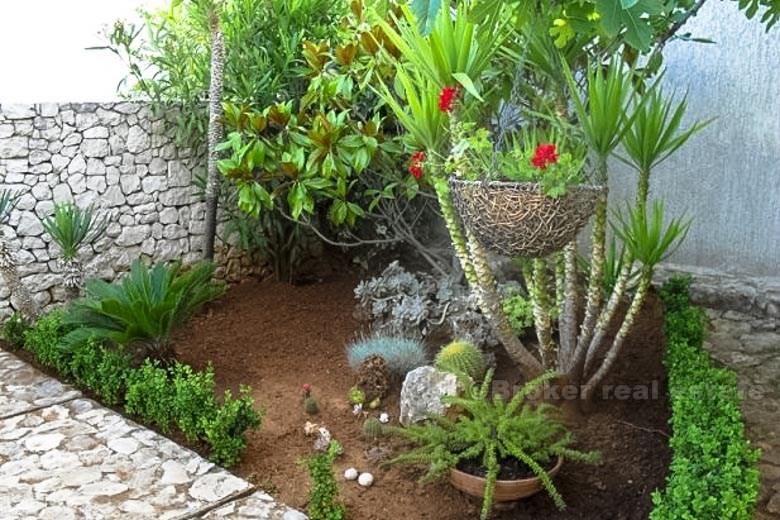 Maison de luxe à 30 mètres de la mer, à vendre