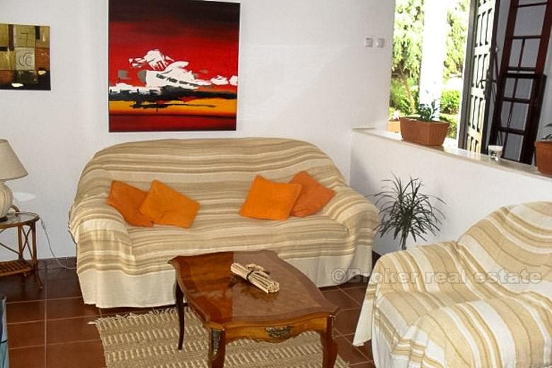 Maison de luxe à 30 mètres de la mer, à vendre