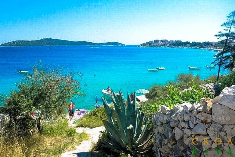 Maison de luxe à 30 mètres de la mer, à vendre