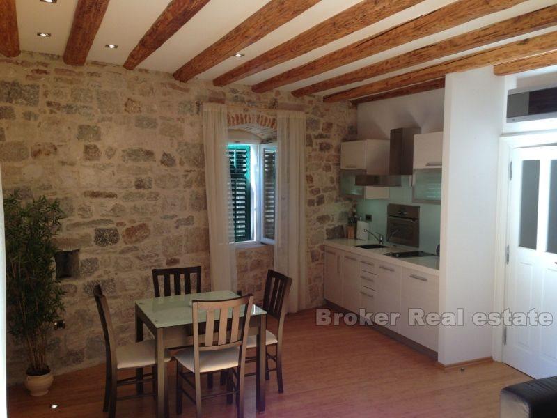 Exclusif appartement de deux chambres