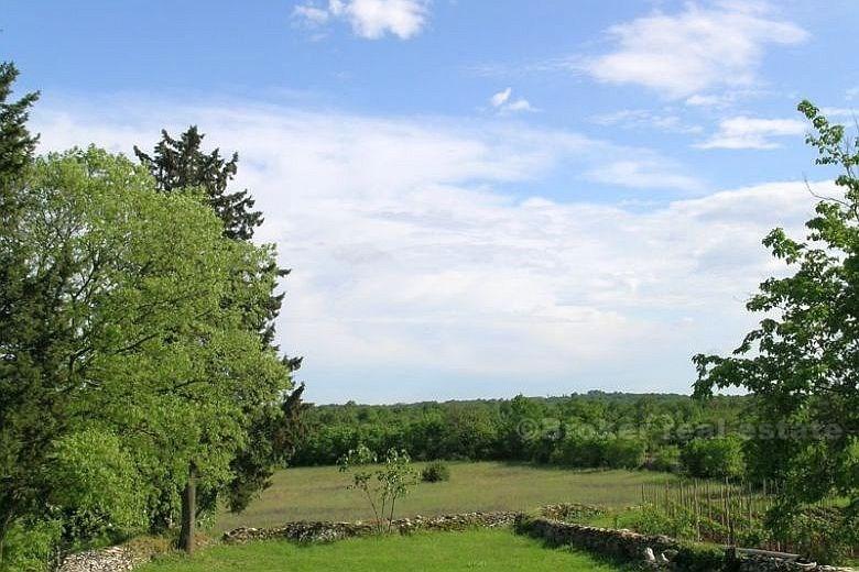 Casa bifamiliare su due piani