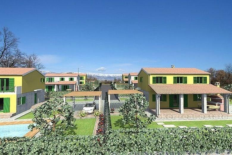 More attractive country houses with pool