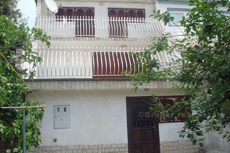 La casa in un villaggio desiderabile