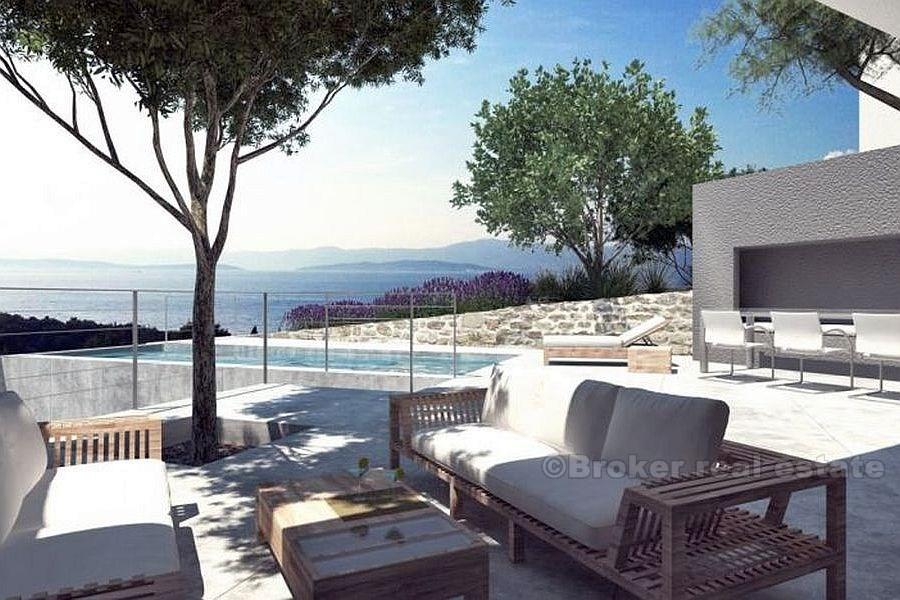 Villa presque finie, avec vue sur la mer