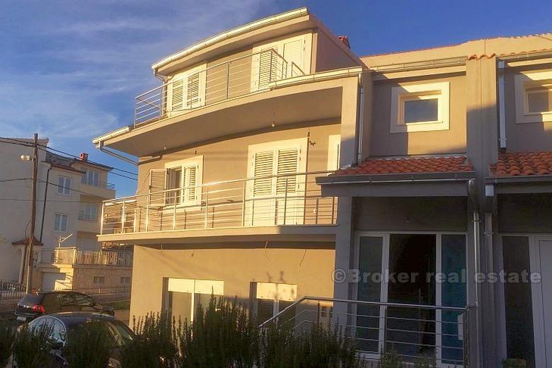 Semi-detached house, for sale