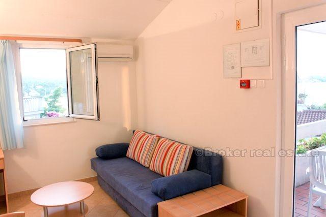 Apartment with a swimming pool, for sale