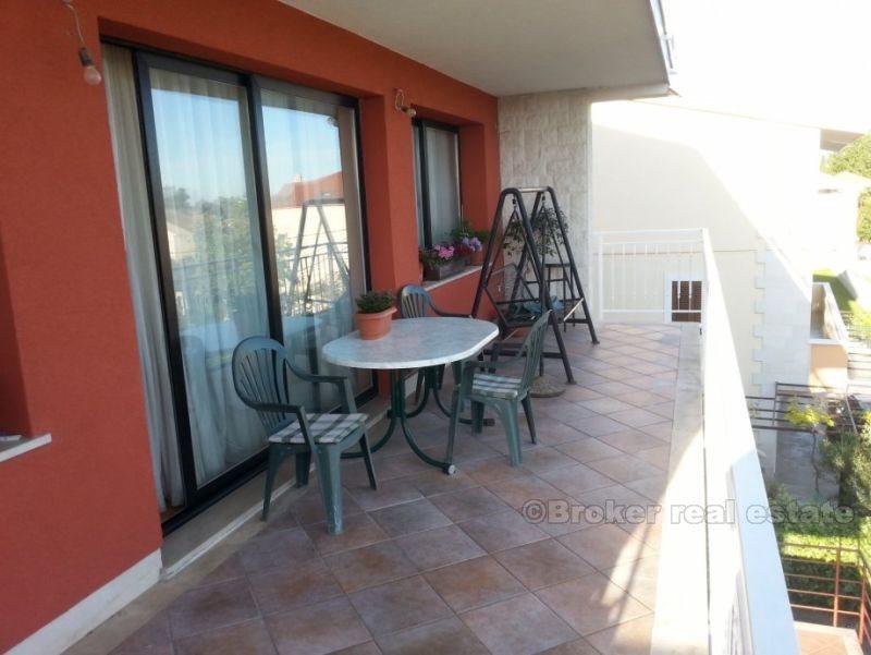 Nicely decorated family house, for sale