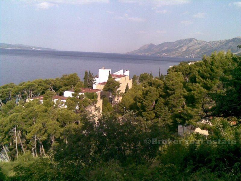 Apartment + studio apartment with parking, for sale