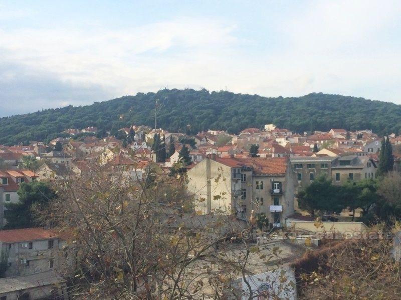 Four bedroom apartment in the center of town, for sale