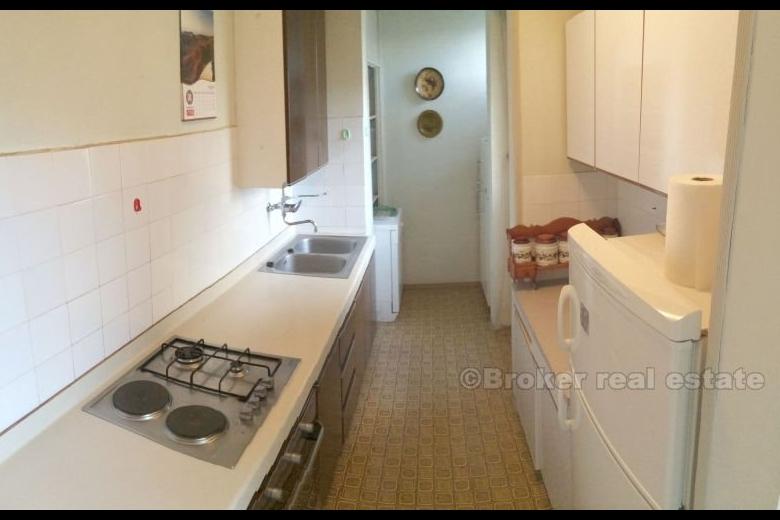 Appartamento di 4 camere da letto con vista