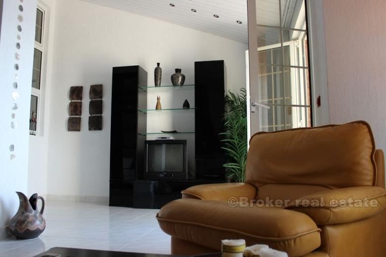 Villa with stunning sea views, for sale
