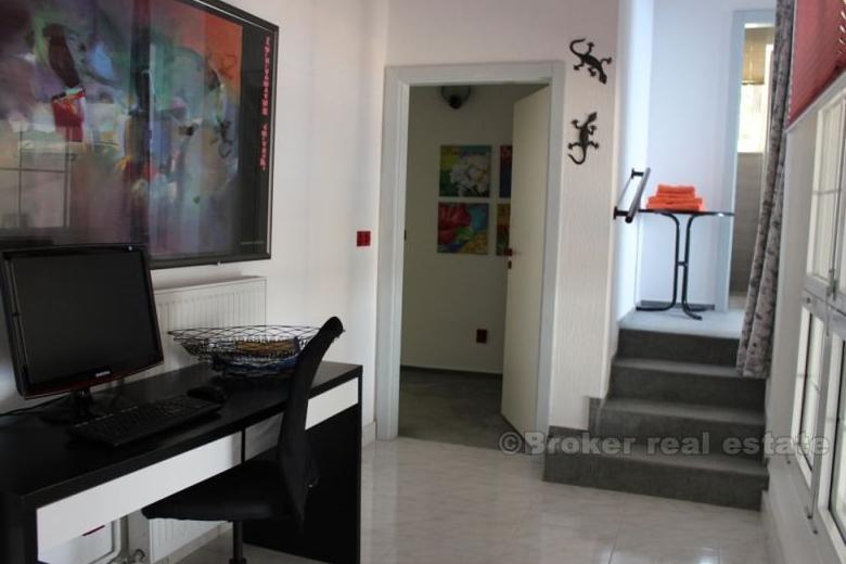 Villa with stunning sea views, for sale