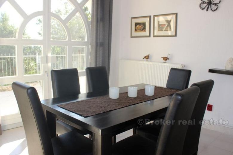 Villa with stunning sea views, for sale
