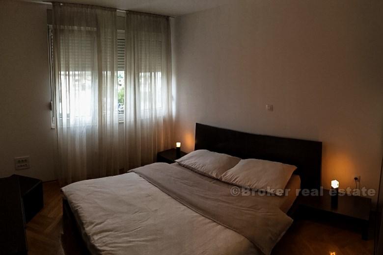 Appartamento di 2 camere da letto, in affitto