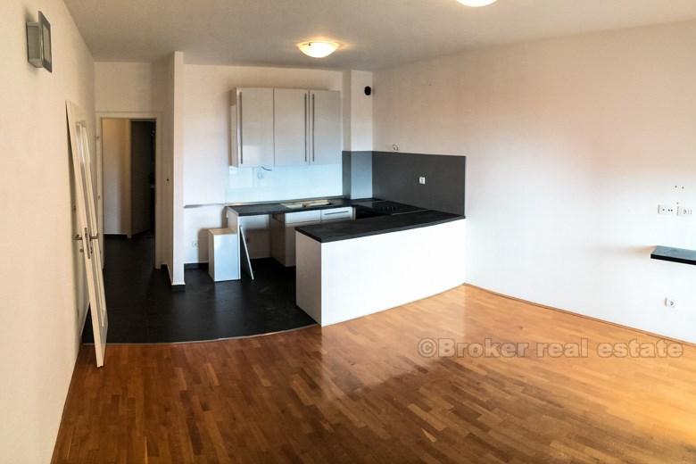 Apartment with a sea view