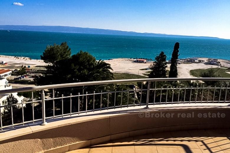 Appartement de deux chambres, deuxième rangée de la mer