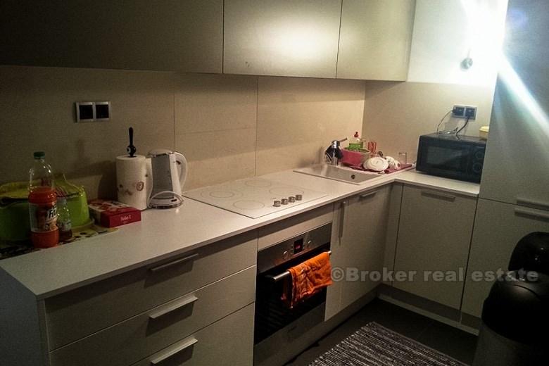 Tříložnicový apartmán, první řada na moře